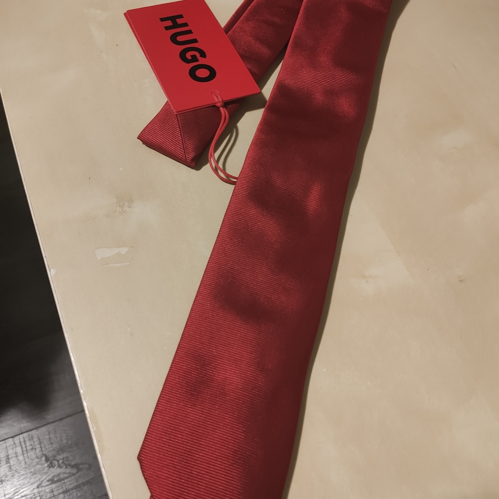 HUGO Red Tie